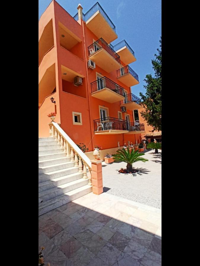 Corfu Sunflower Apartments เวนิทเซส ภายนอก รูปภาพ