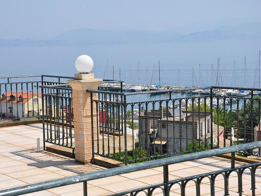 Corfu Sunflower Apartments เวนิทเซส ภายนอก รูปภาพ