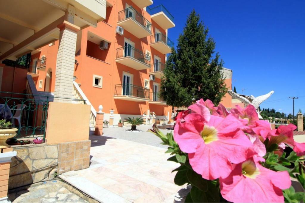 Corfu Sunflower Apartments เวนิทเซส ภายนอก รูปภาพ