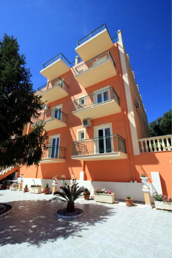 Corfu Sunflower Apartments เวนิทเซส ภายนอก รูปภาพ